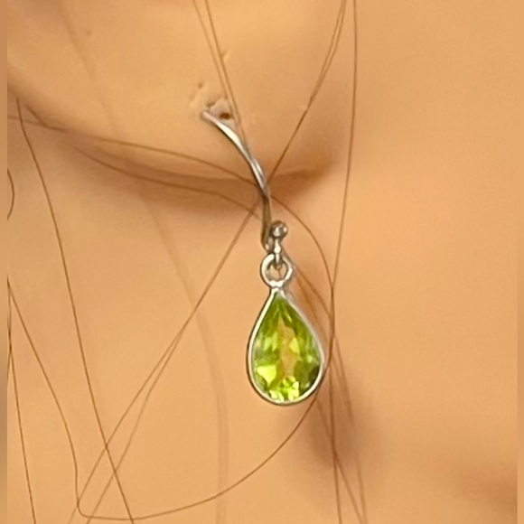 Source Unknown Jewelry - 925 green faceted gemstone wire pierced earrings jewelry